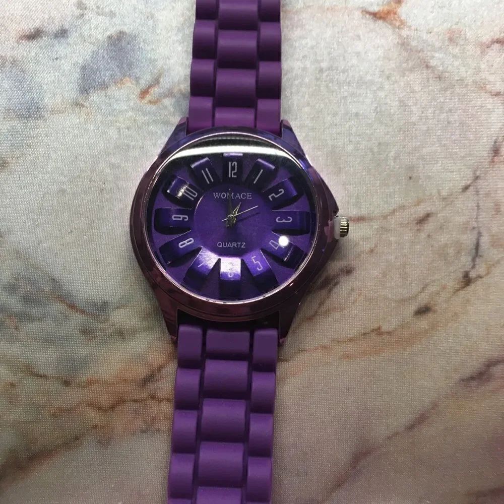PURPLE RUBBERY Fun Watch! - Picture 13 of 14